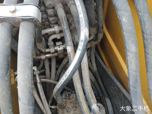 山东临工 E680F 挖掘机